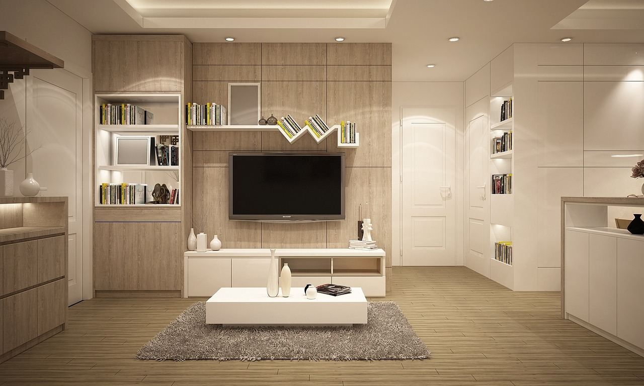 Salón con muebles de madera barnizada